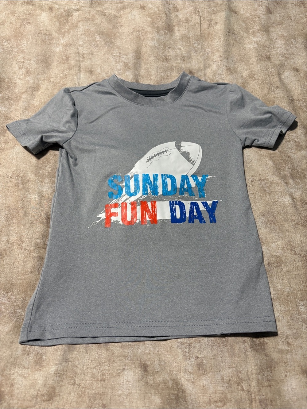Gray 'Sunday Fun Day' Graphic Tee